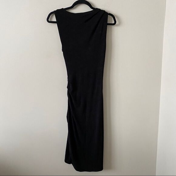 Aritiza" wilfred" izadora" black ruched midi dress - Picture 4 of 6